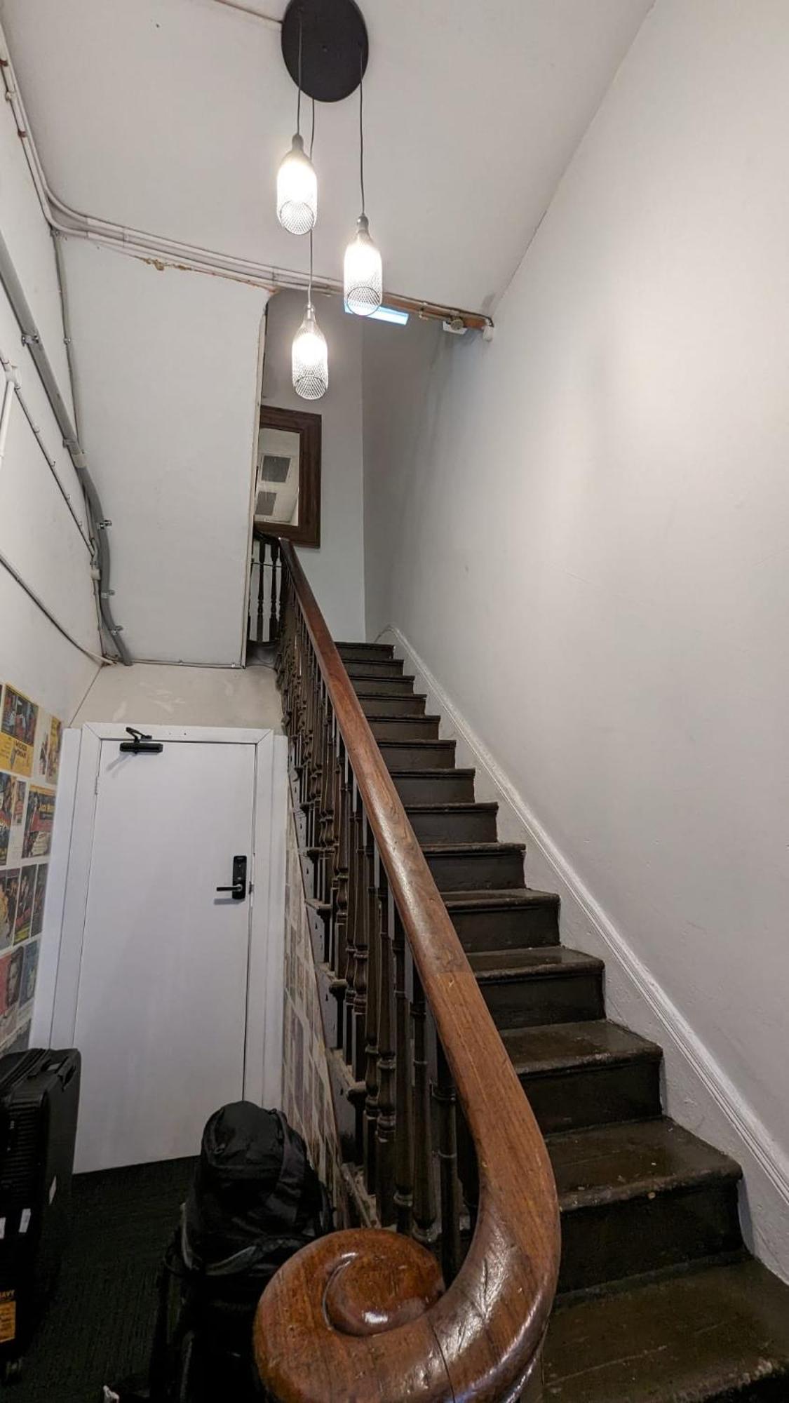 Base Camp Hostel แอดิเลด ภายนอก รูปภาพ